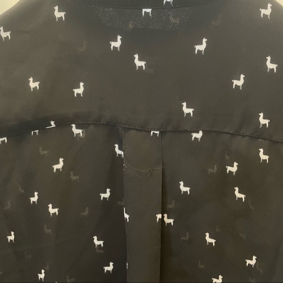 Banana Republic collared button-down shirt - Picture 6 of 6